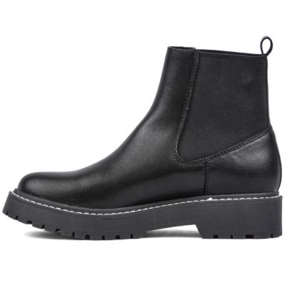 DV by Dolce Vita Women’s Lobera Chelsea Boot - Picture 4 of 16
